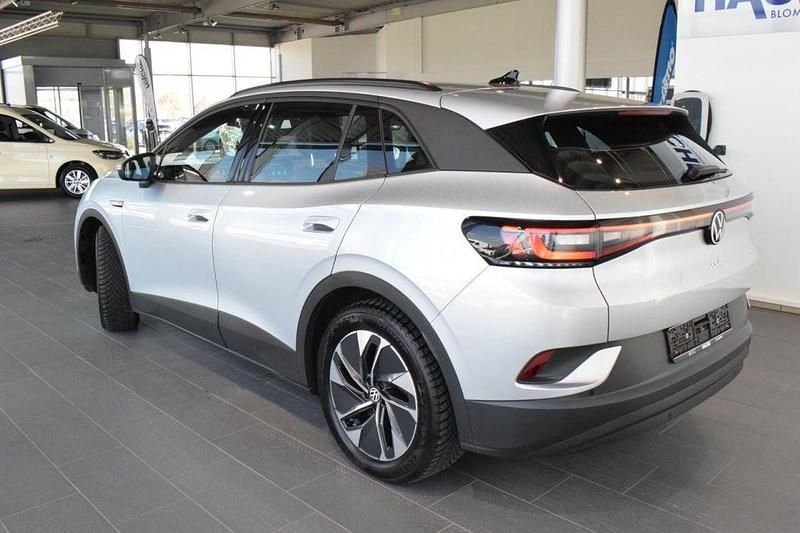 Begagnad VW ID.4 Pro Performance 150 kW (204 HK) 2022 Silver SUV