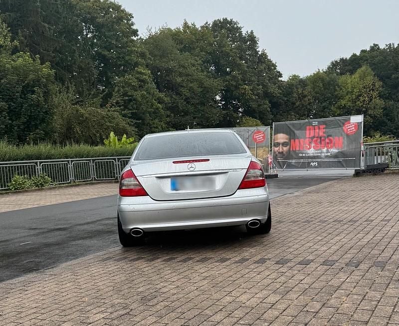 Gebraucht Mercedes E350 Avantgarde 272 PS (200 kW) 2008 Silber Limousine