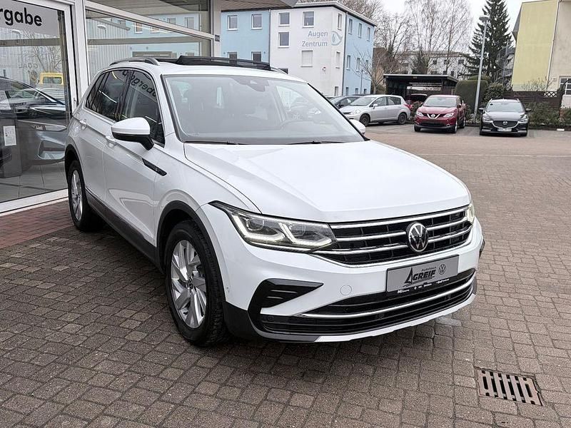 Gebraucht VW Tiguan Elegance 150 PS (110 kW) 2022 Weiß SUV