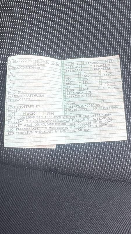 Grau Gebraucht 2000 Ford Focus Kombi | 1.700 € (Etwas zu teuer) - Bild 1/4
