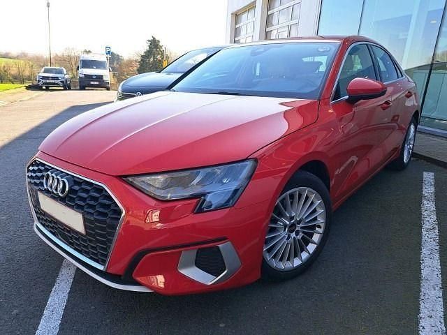 Gebraucht Audi A3 Advanced 116 PS (85 kW) 2022 Tangorot metallic (metallic) Limousine