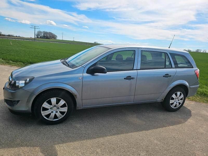 Gebraucht Opel Astra 110 PS (80 kW) 2009 Grau Kombi