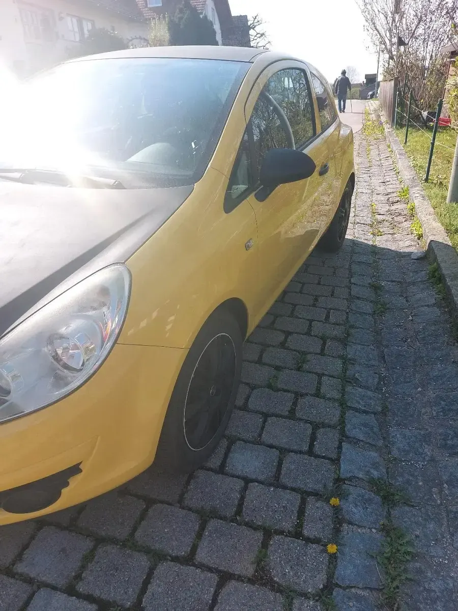 Second-hand Opel Corsa 60 CP (44 kW) 2009 Galben Hatchback