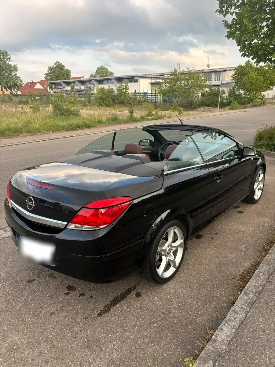 Gebraucht Opel Astra 116 PS (85 kW) 2008 Schwarz Cabrio