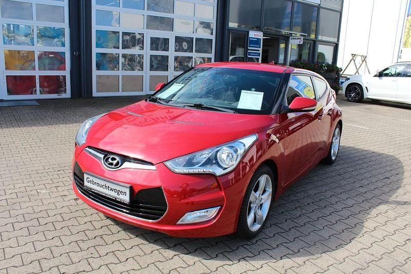 Gebraucht Hyundai Veloster Style 140 PS (102 kW) 2012 Rot Kleinwagen