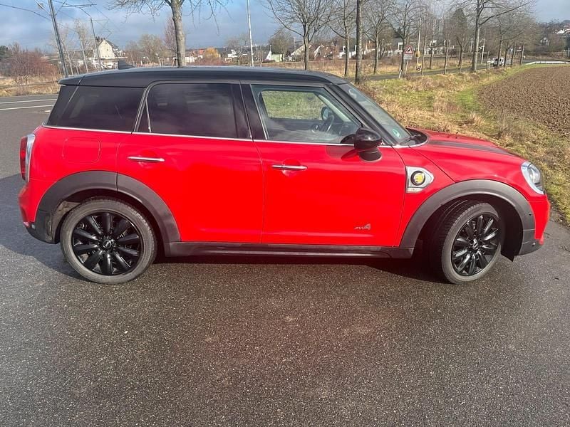 Rot Gebraucht 2019 Mini Cooper Countryman SUV | 18.700 € (Guter Preis) - Bild 1/4