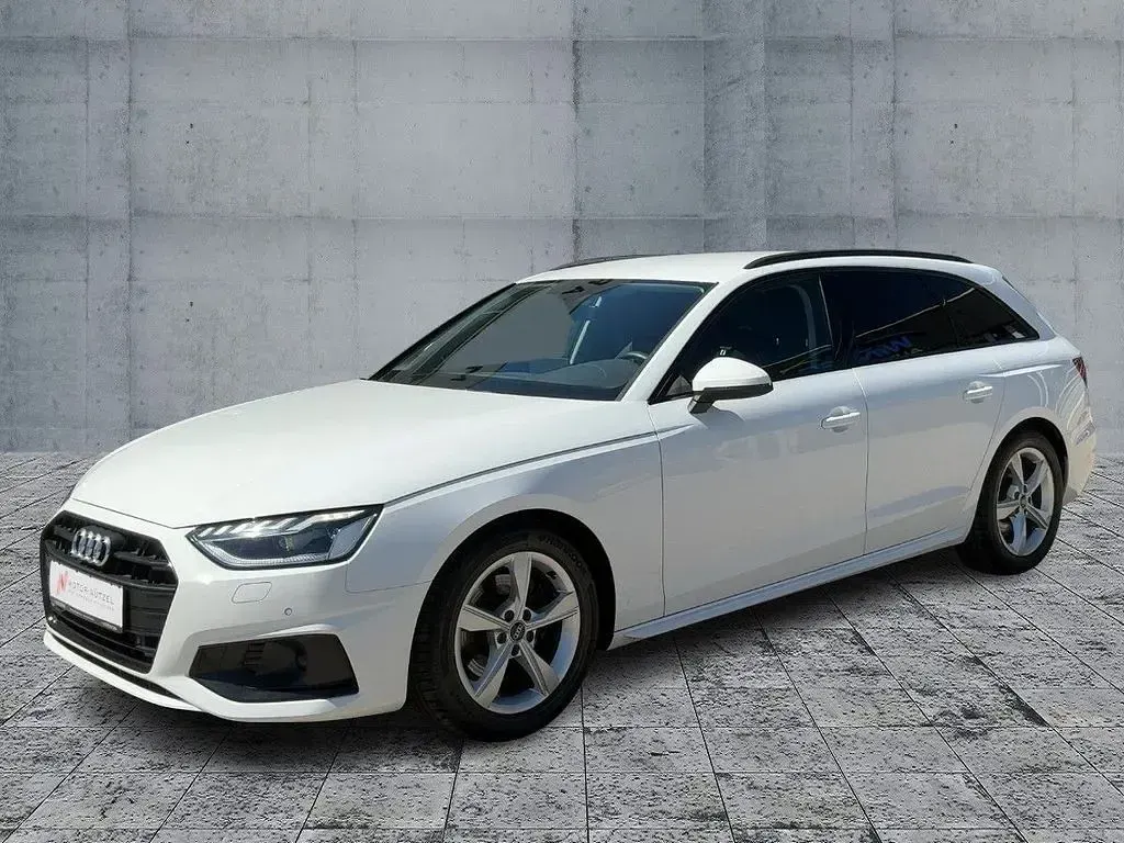 Gebraucht Audi A4 Advanced 163 PS (119 kW) 2023 Ibisweiß Kombi