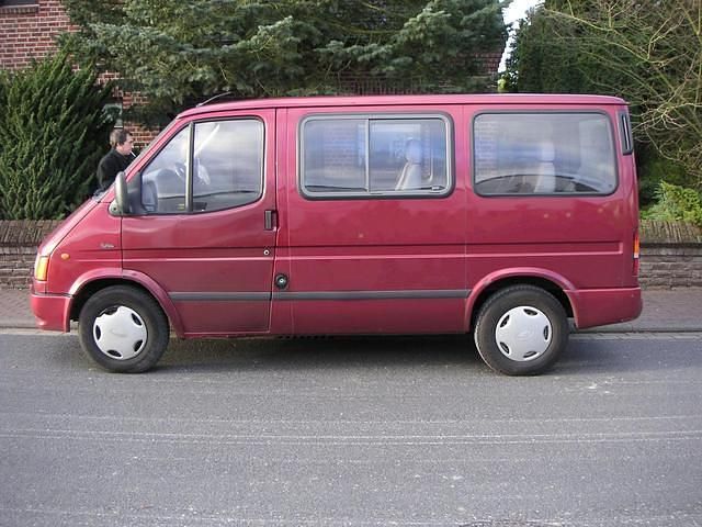 Gebraucht Ford Tourneo 76 PS (55 kW) 1996 Rot metallic Van