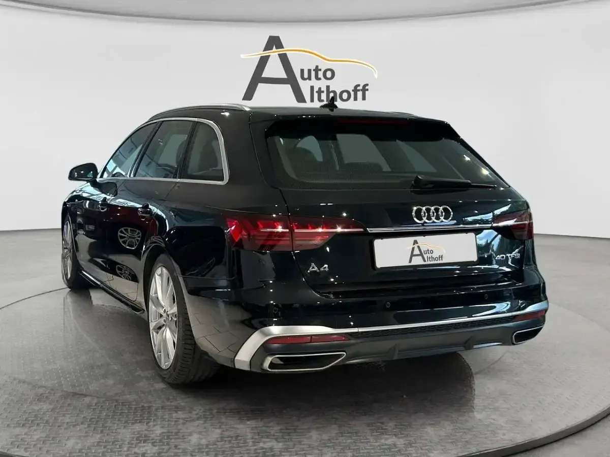 Gebraucht Audi A4 S-Line 204 PS (150 kW) 2023 Schwarz Kombi