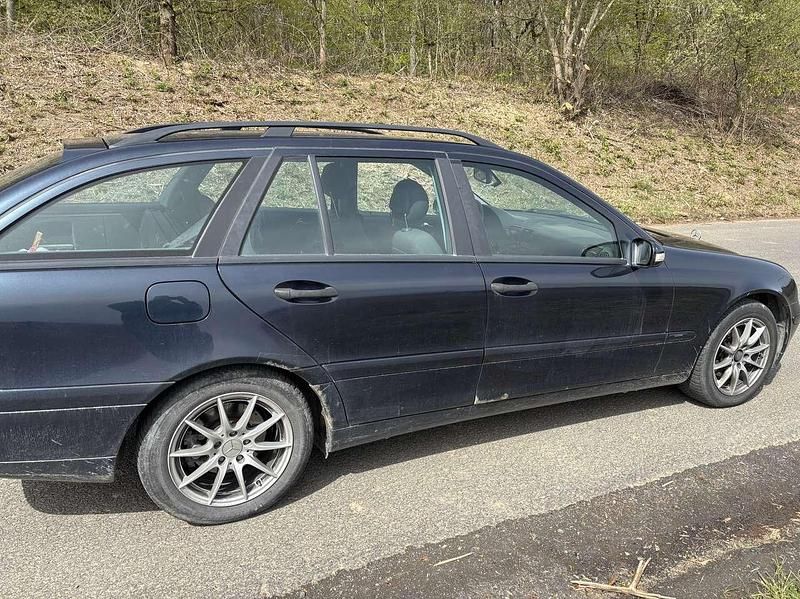 Gebraucht Mercedes C180 Classic 143 PS (105 kW) 2004 Kombi