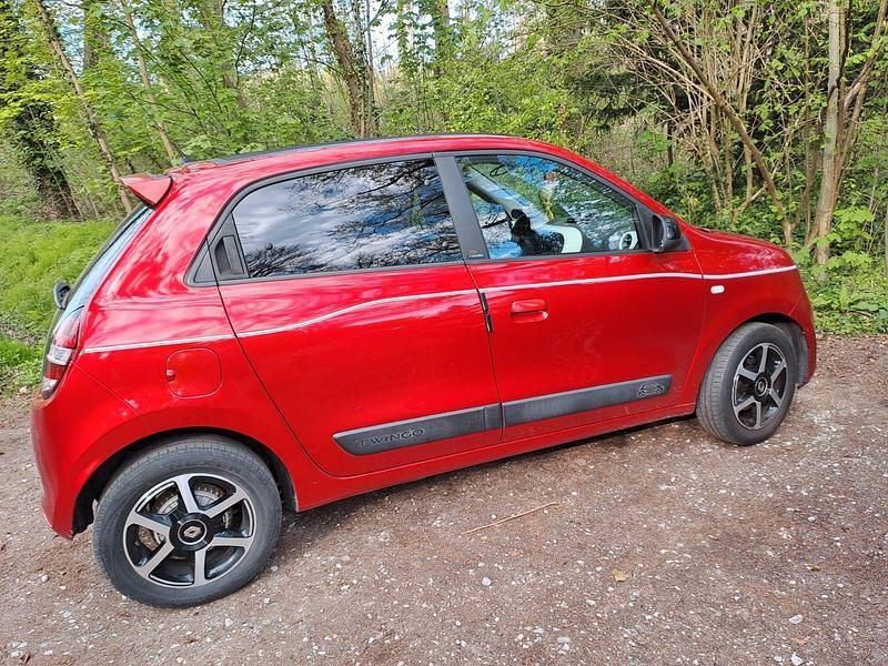 Gebraucht Renault Twingo LIMITED 69 PS (50 kW) 2017 Rot Kleinwagen