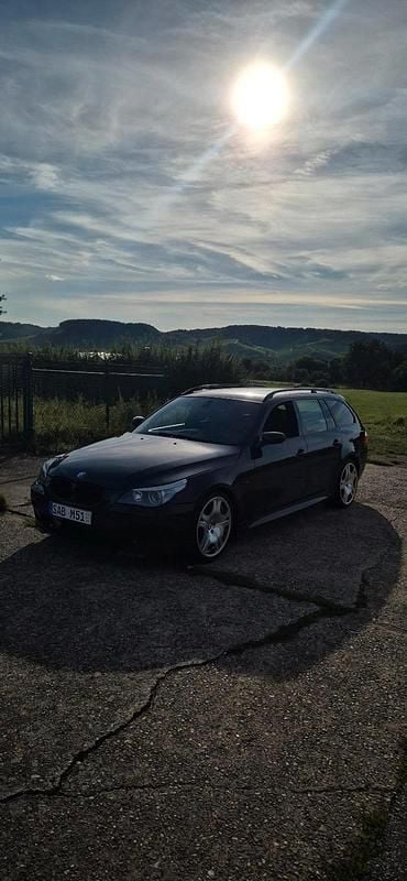 Schwarz Gebraucht 2006 BMW 550 Kombi | 7.200 € - Bild 1/3