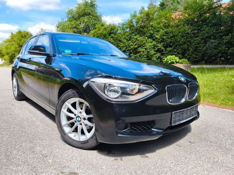 Schwarz Gebraucht 2015 BMW 116 Sport Line Kleinwagen | 9.990 € (Guter Preis) - Bild 1/4