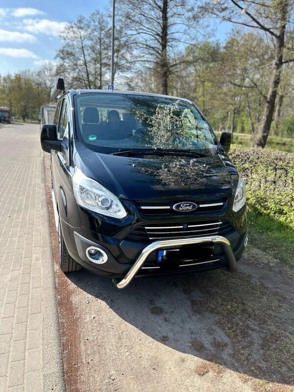 Schwarz Gebraucht 2017 Ford Tourneo Custom Van / Kleinbus | 26.000 € (Etwas zu teuer) - Bild 1/4