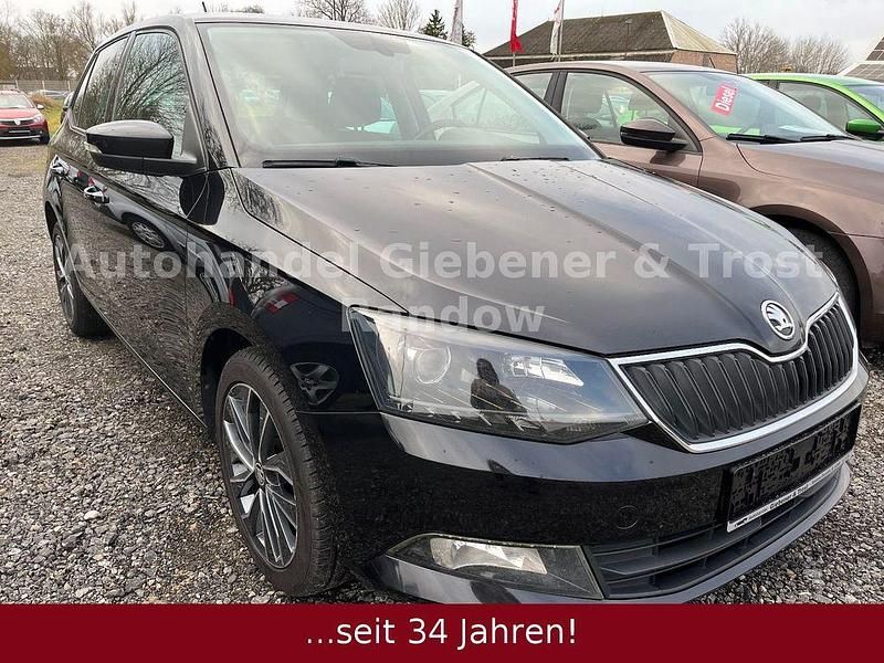 Schwarz Gebraucht 2015 Skoda Fabia Limousine | 6.800 € (Fairer Preis) - Bild 1/4