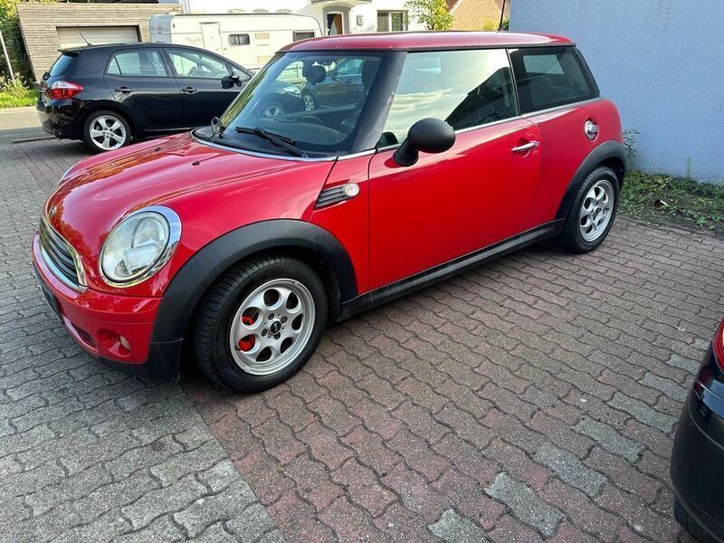Gebraucht Mini ONE 75 PS (55 kW) 2009 Rot Kleinwagen
