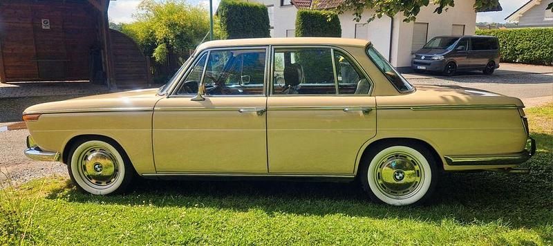 Gebraucht BMW 2000 90 PS (66 kW) 1972 Beige Limousine