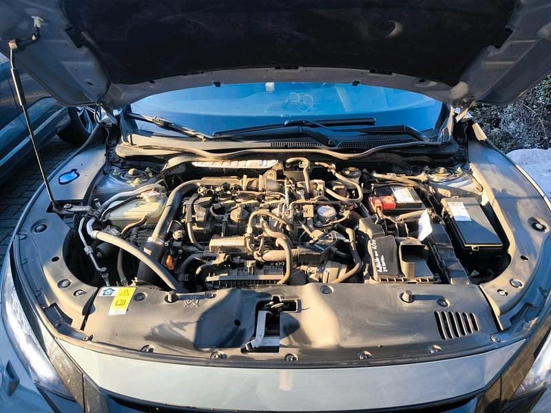 Gebraucht Honda Civic Executive 129 PS (94 kW) 2018 Andere farben Limousine