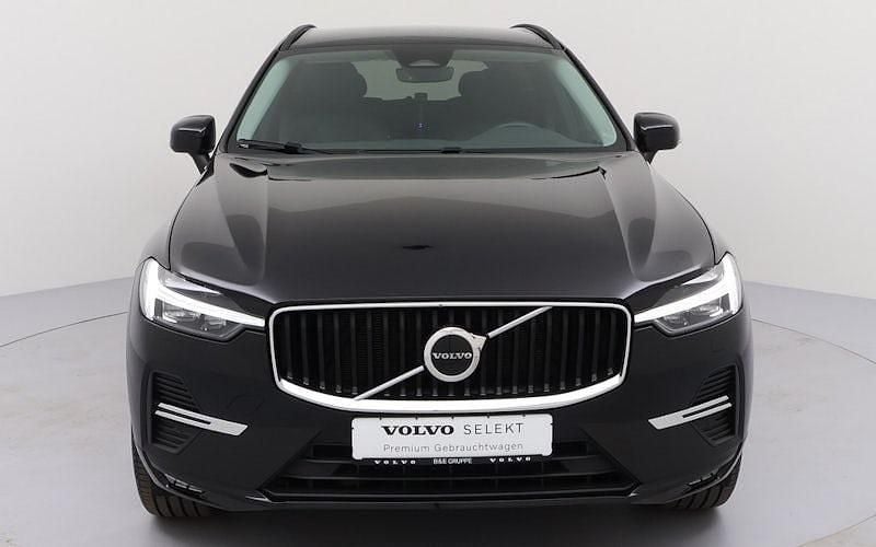 Gebraucht Volvo XC60 Core 197 PS (144 kW) 2023 Schwarz SUV