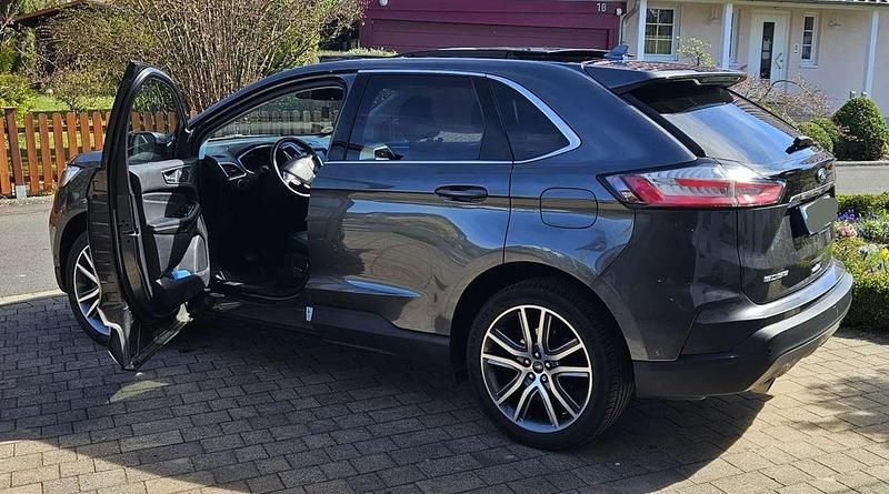 Gebraucht Ford Edge Titanium 238 PS (175 kW) 2019 Grau SUV
