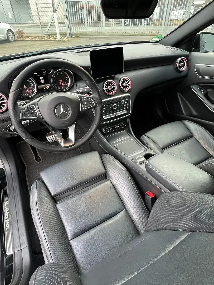 Gebraucht Mercedes A220 Urban 184 PS (135 kW) 2016 Schwarz Limousine