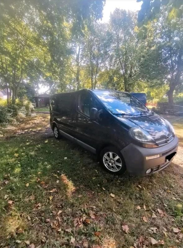 Schwarz Gebraucht 2005 Opel Vivaro Van / Kleinbus | 3.800 € (Fairer Preis) - Bild 1/4