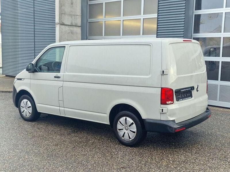 Gebraucht VW Transporter 110 PS (80 kW) 2022 Ascotgrau Van