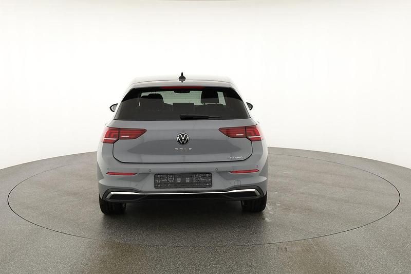 Neu VW Golf VIII Style 204 PS (150 kW) 2026 Mondsteingrau