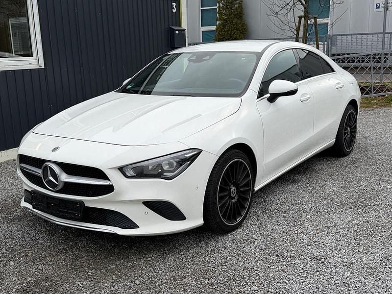 Gebraucht Mercedes CLA200 163 PS (119 kW) 2020 Weiß Limousine
