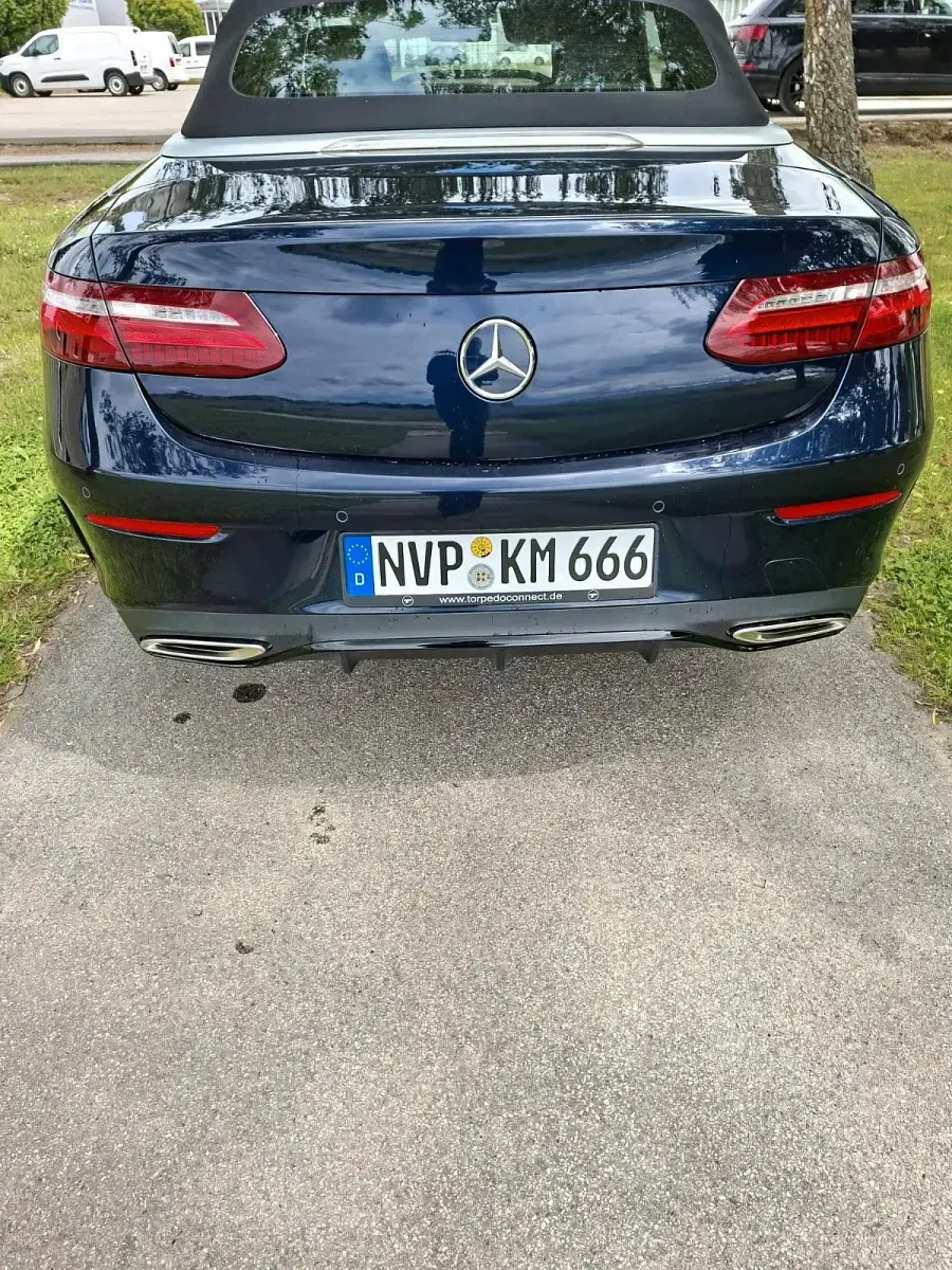 Gebraucht Mercedes E450 AMG line 367 PS (269 kW) 2020 Blau Cabrio
