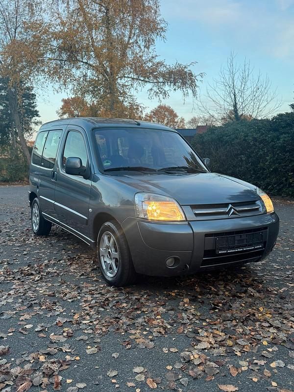 Gebraucht Citroën Berlingo 75 PS (55 kW) 2007 Blau Van / Kleinbus