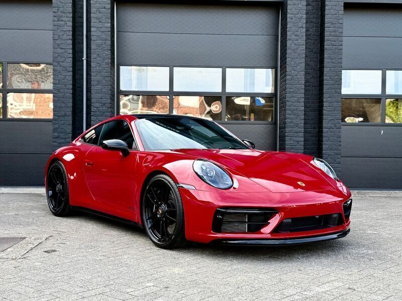 Rot Gebraucht 2023 Porsche 911 Carrera 4 GTS | 176.995 € - Bild 1/4