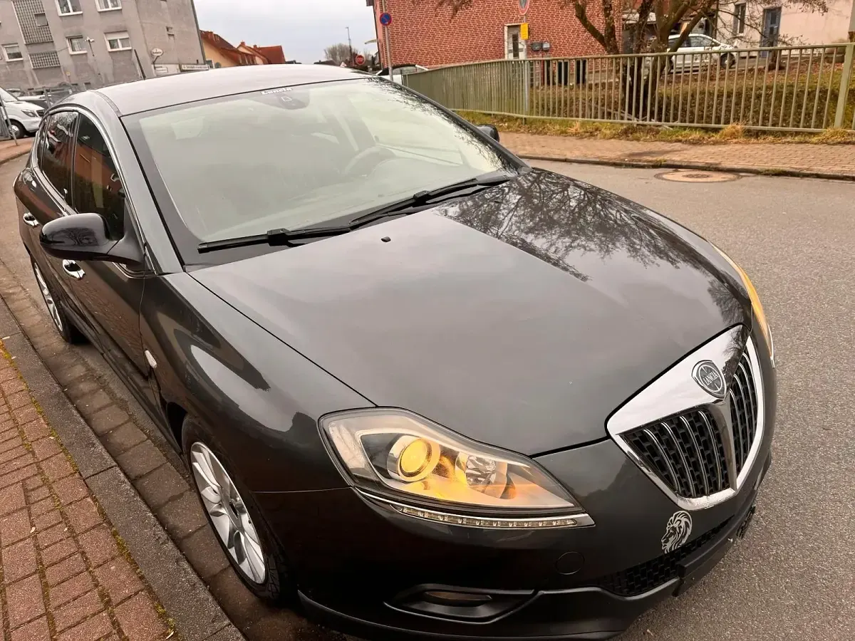Second-hand Lancia Delta 120 CP (88 kW) 2010 Gri Hatchback