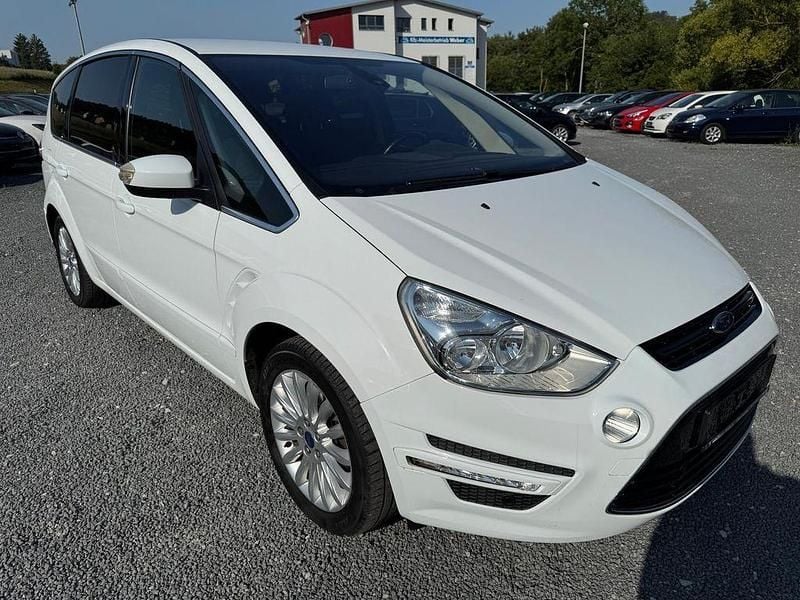 Weiß Gebraucht 2012 Ford S-MAX Titanium Van / Kleinbus | 6.890 € (Guter Preis) - Bild 1/4