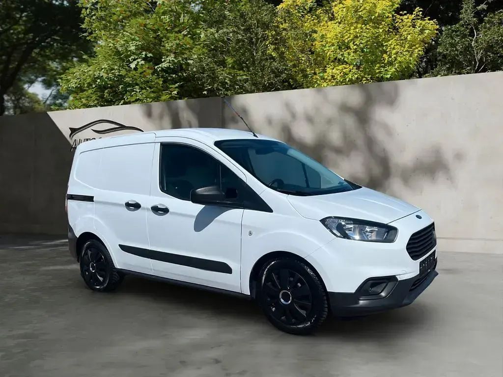 Gebraucht Ford Transit 101 PS (74 kW) 2020 Weiß Van / Kleinbus