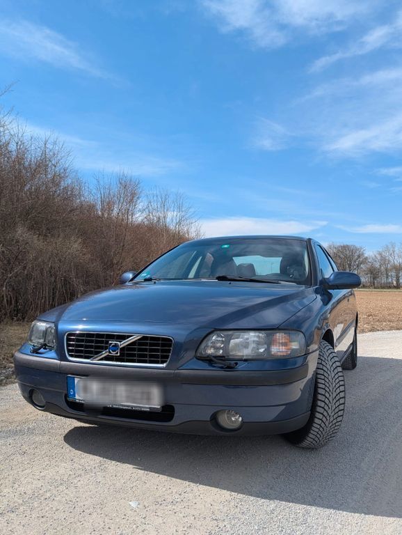 Blau Gebraucht 2001 Volvo S60 Limousine | 2.999 € (Fairer Preis) - Bild 1/4
