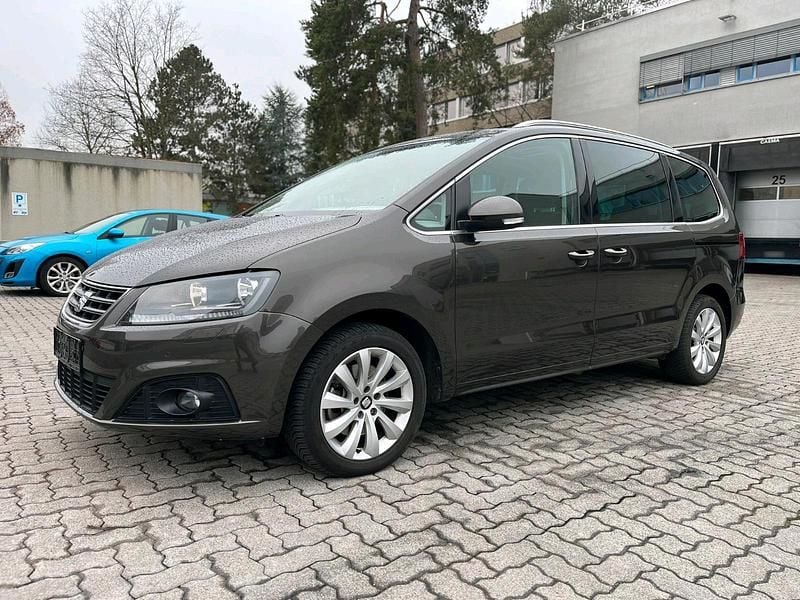 Gebraucht Seat Alhambra 220 PS (161 kW) 2018 Braun Van / Kleinbus