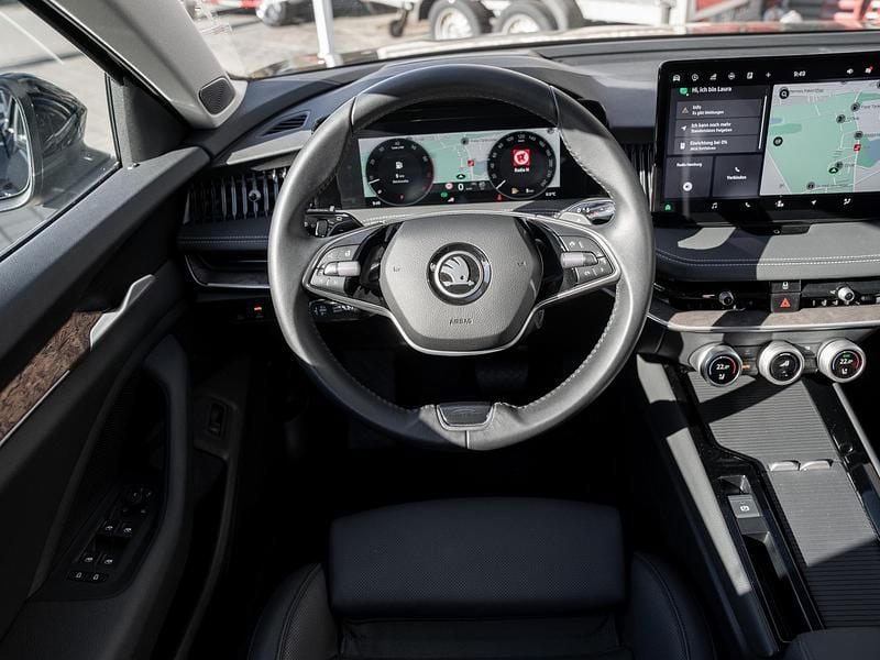 Gebraucht Skoda Superb LAURIN & KLEMENT 265 PS (194 kW) 2024 Schwarz Limousine