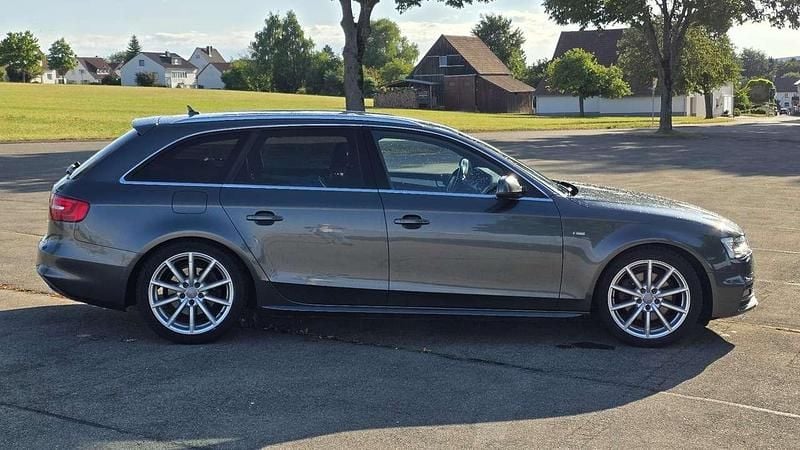 Gebraucht Audi A4 S-Line 177 PS (130 kW) 2014 Grau Kombi