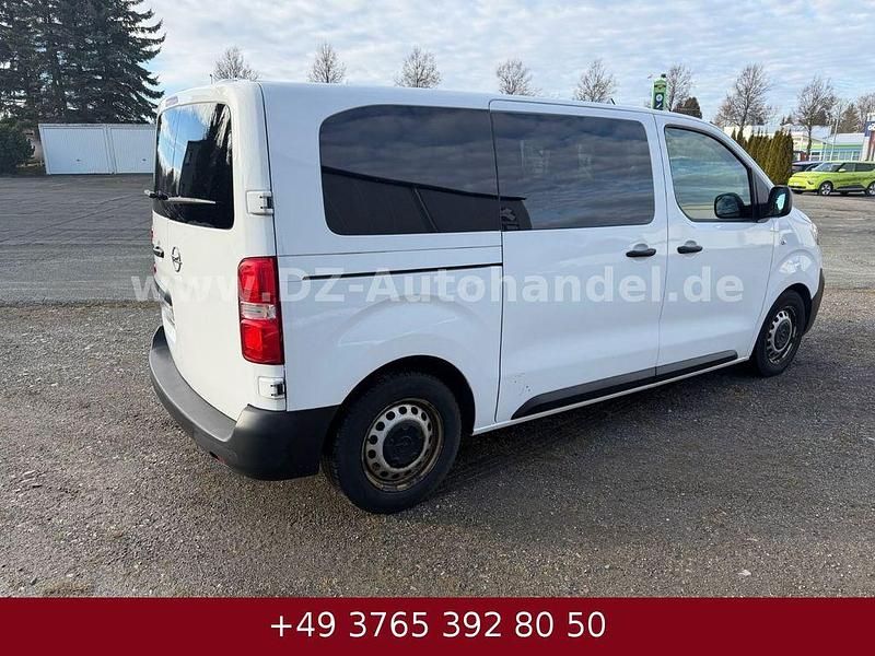 Gebraucht Opel Vivaro 120 PS (88 kW) 2021 Weiß Van / Kleinbus
