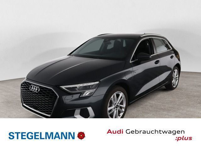 Grau Gebraucht 2024 Audi A3 Sportback e-tron Advanced Limousine | 36.610 € (Teuer) - Bild 1/4