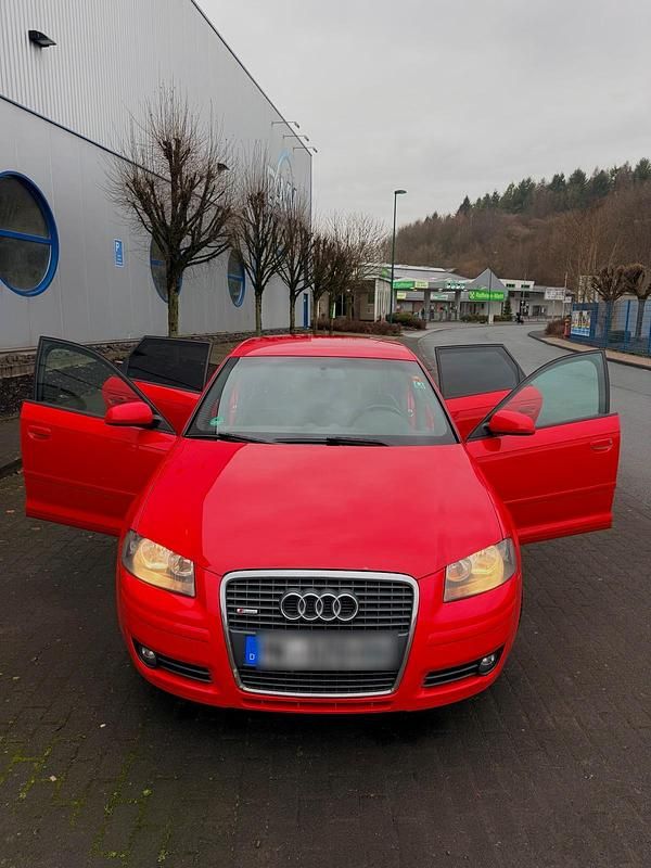 Rot Gebraucht 2005 Audi A3 S-Line Limousine | 5.000 € - Bild 1/4