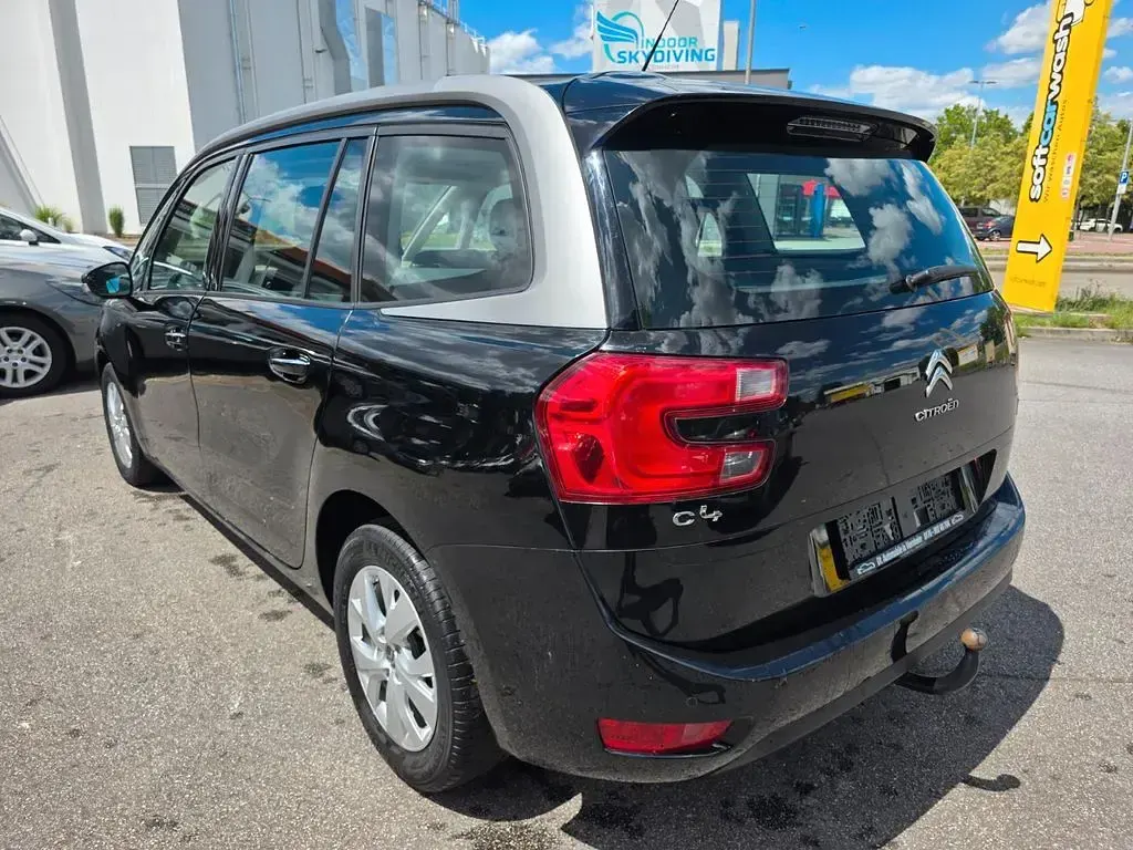 Gebraucht Citroën C4 SELECTION 165 PS (121 kW) 2015 Schwarz SUV