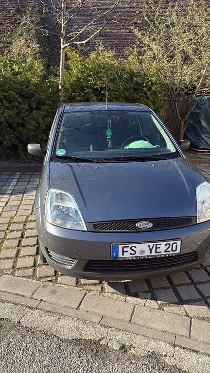 Gebraucht Ford Fiesta 68 PS (50 kW) 2008 Grau Kleinwagen