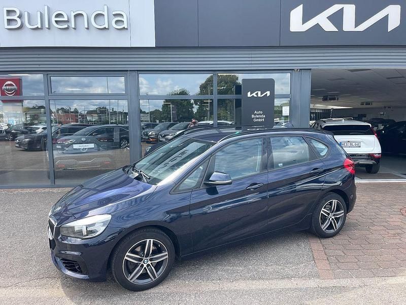 Imperialblau brillanteffekt Gebraucht 2016 BMW 218 Active Tourer Sport Line Van / Kleinbus | 15.990 € (Etwas zu teuer) - Bild 1/4