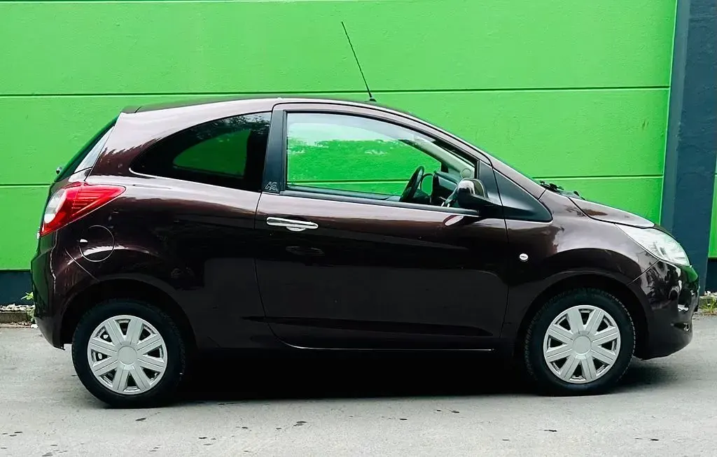 Gebraucht Ford Ka Titanium 69 PS (50 kW) 2013 Rot Kleinwagen