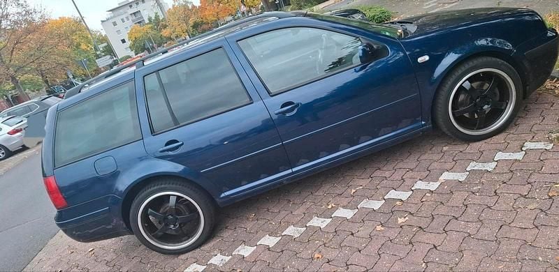 Blau Gebraucht 2006 VW Golf V Kombi | 1.200 € (Guter Preis) - Bild 1/4