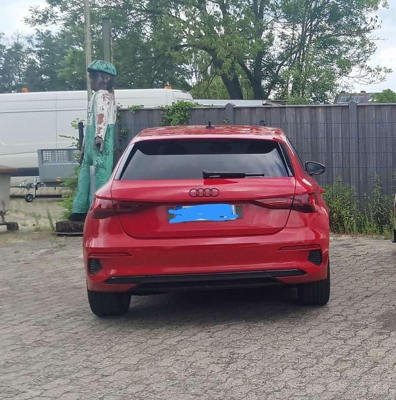 Gebraucht Audi A3 Advanced 150 PS (110 kW) 2021 Rot Limousine