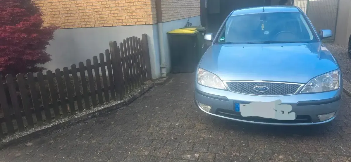 Gebraucht Ford Mondeo Ghia 145 PS (106 kW) 2003 Blau Kleinwagen