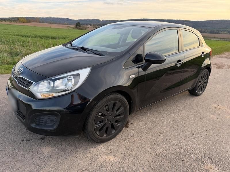 Second-hand Kia Rio Edition 7 109 CP (80 kW) 2013 Negru Berlinǎ
